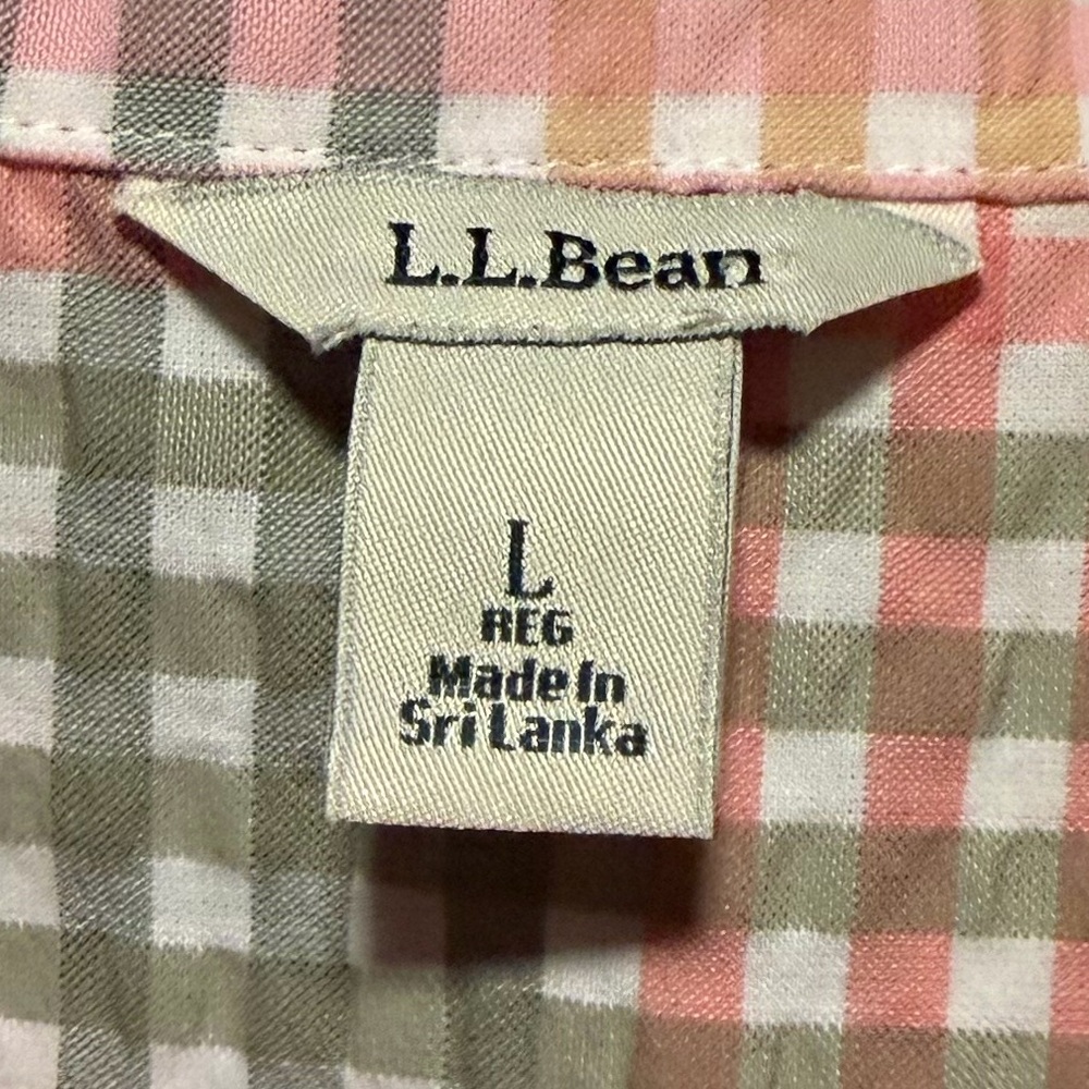 L.L. Bean seersucker Checkered Shirt. - Picture 3 of 6